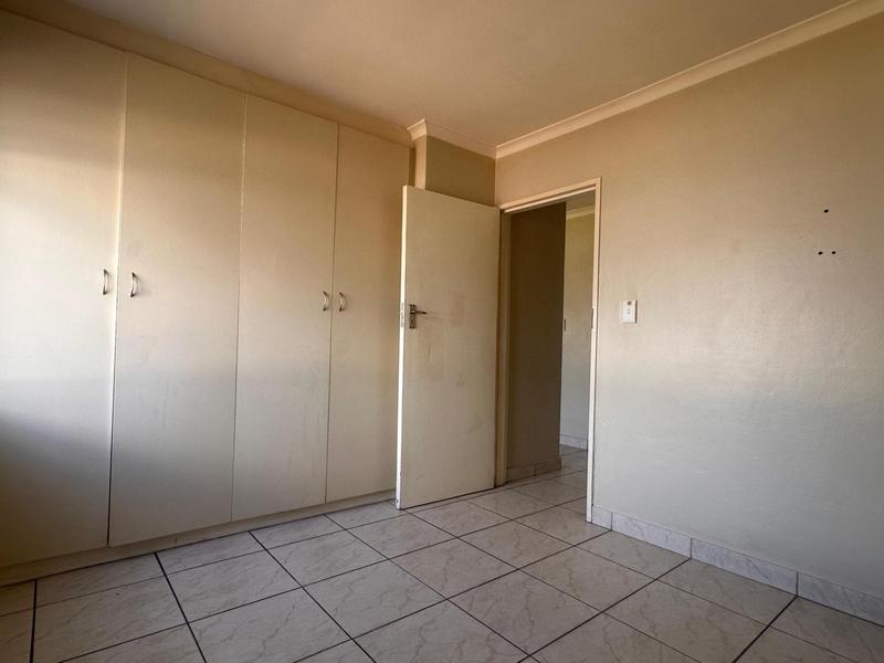 To Let 2 Bedroom Property for Rent in Strand Central Western Cape